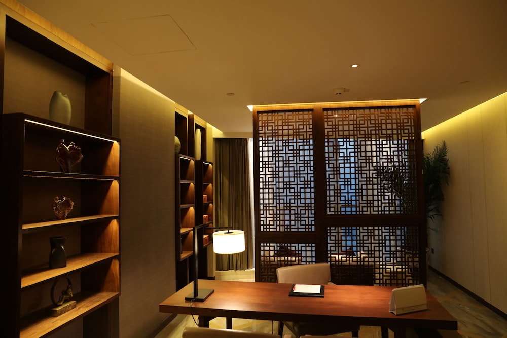 Presidential Suite, Multiple Beds