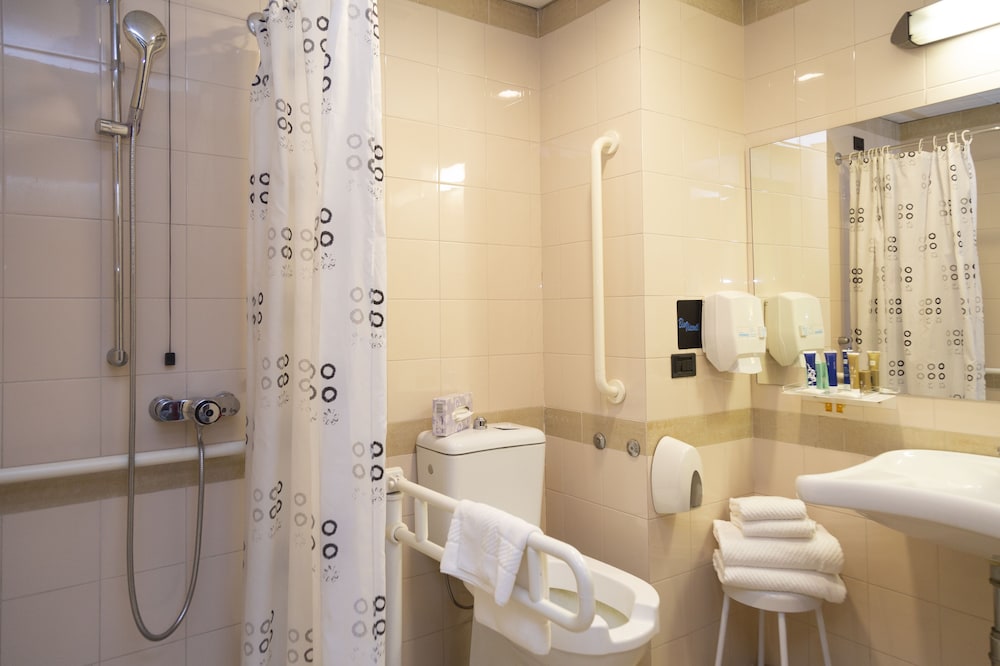 Standard Double or Twin Room - Photo 4