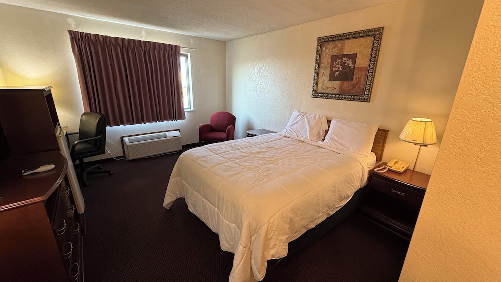 Standard Room, 1 Queen Bed, Non Smoking photo 1