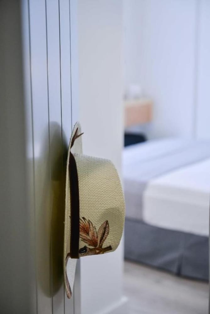 Standard Double Room - Photo 16