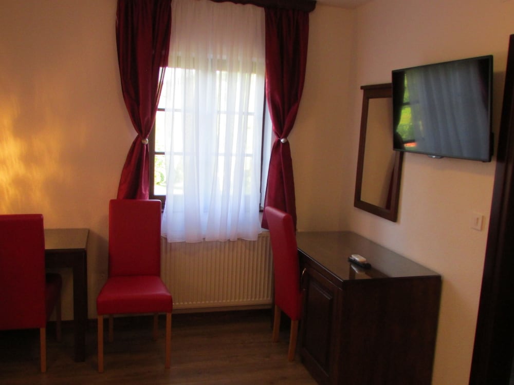 Deluxe Double Room photo 2