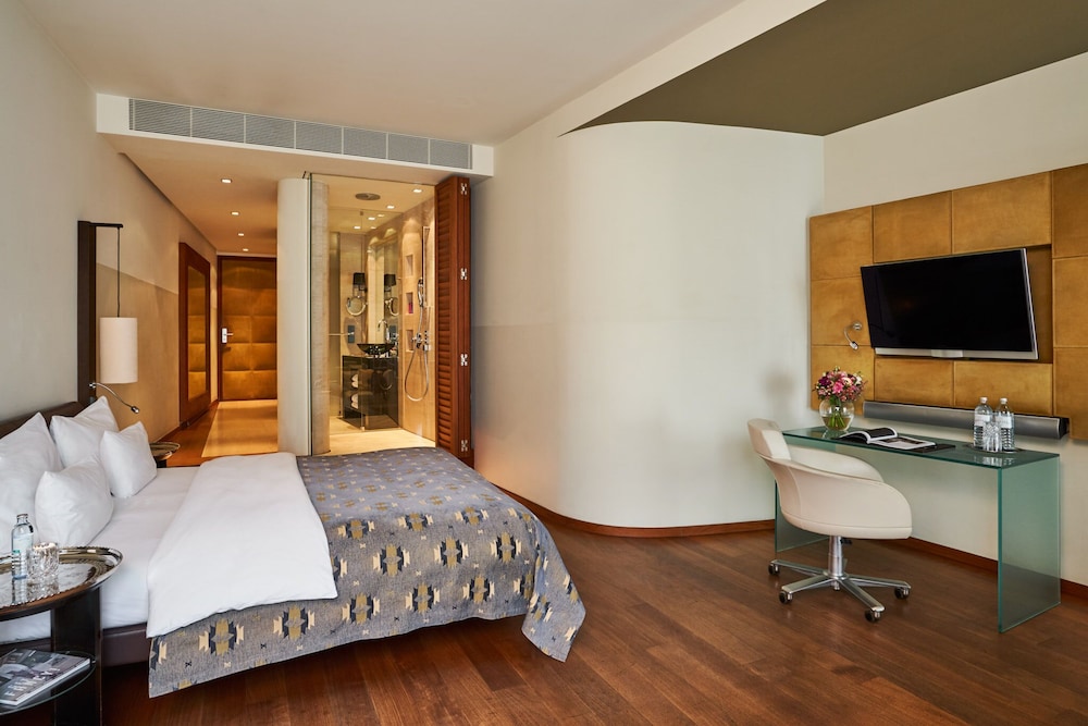 Junior Suite, Balcony, City View