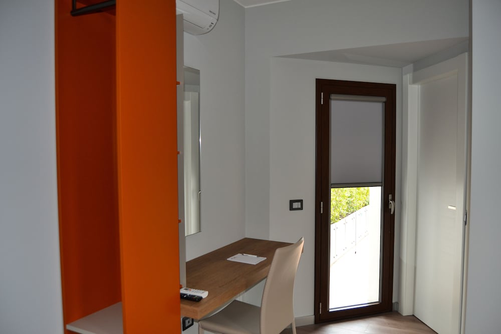 Panoramic Double or Twin Room, Balcony, Sea View photo 2