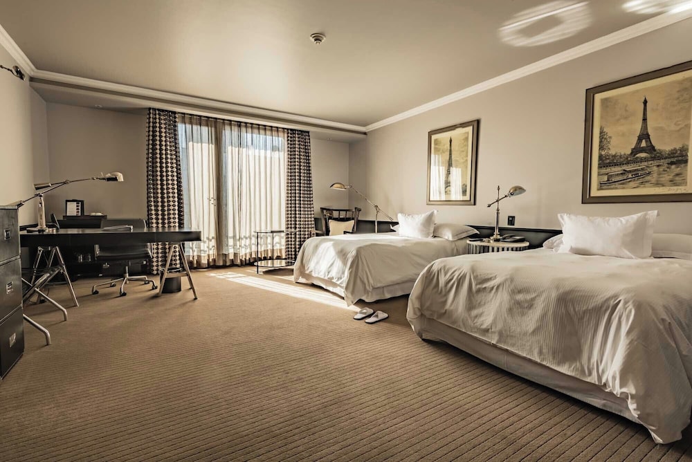 Room, Balcony (The Singular Twin)