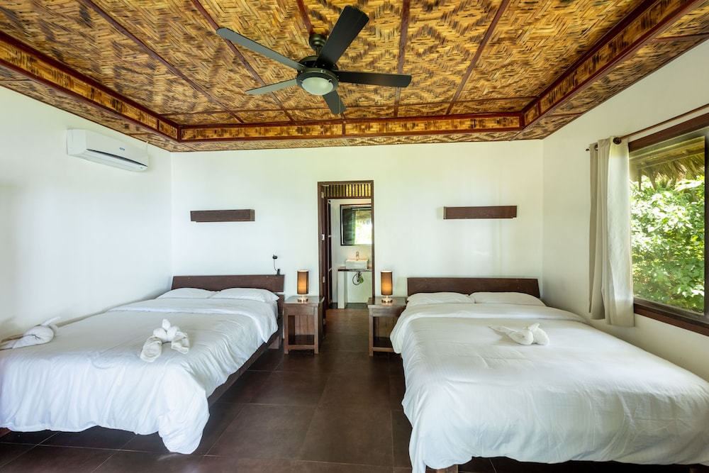C10 Beach Front Bungalow (2nd Flr) photo 1