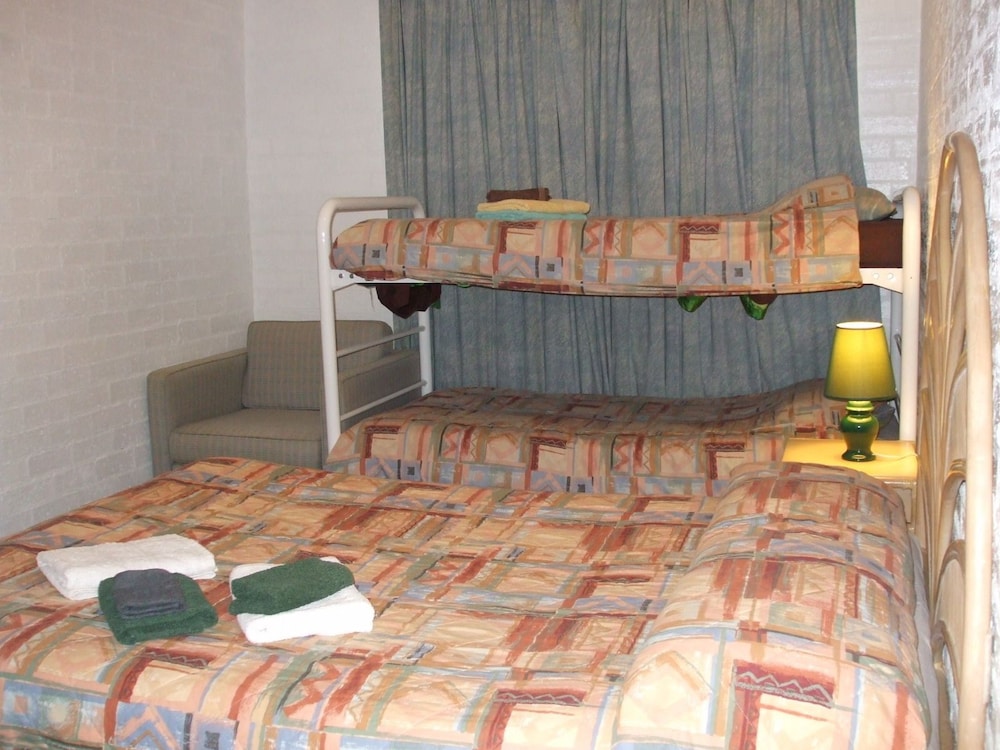 Lodge Room 7 (ensuite) photo 1