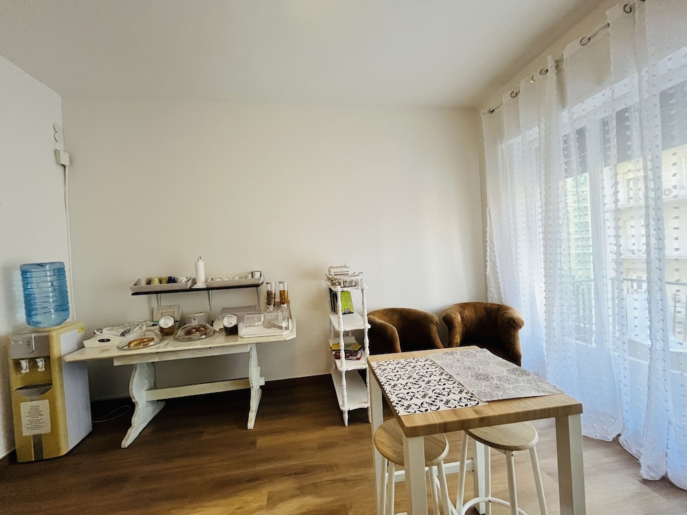 Deluxe Room - Photo 22