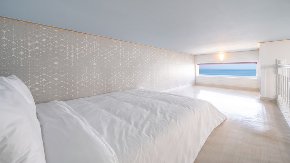 Basic Room, 1 Bedroom (201) - Photo 5