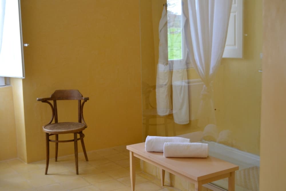 Suite - Photo 6
