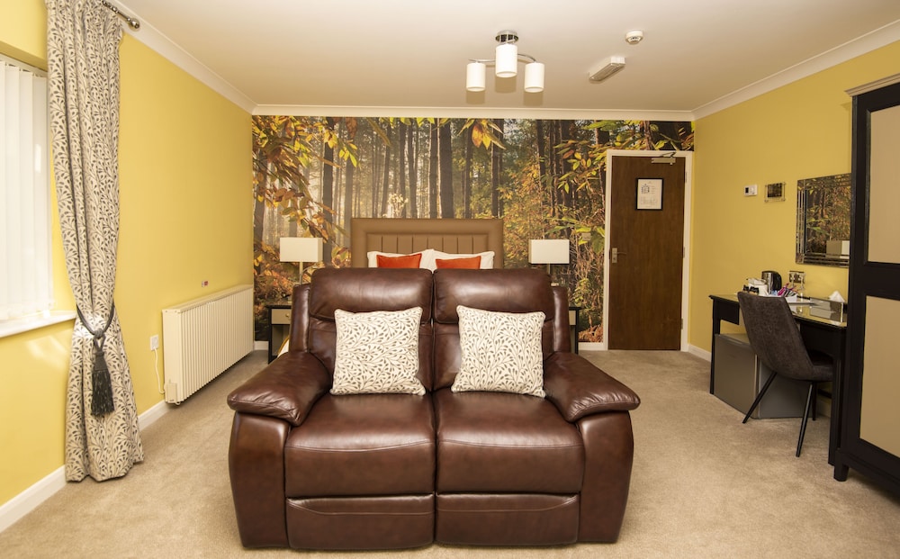 Family Quadruple Room, 1 Bedroom, Ensuite, Garden View photo 2