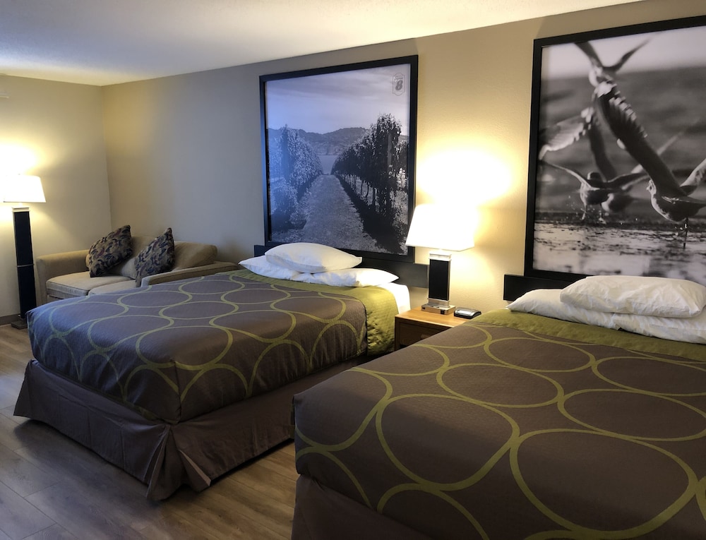2 Queen Beds, Efficiency Suite, Non-Smoking photo 2