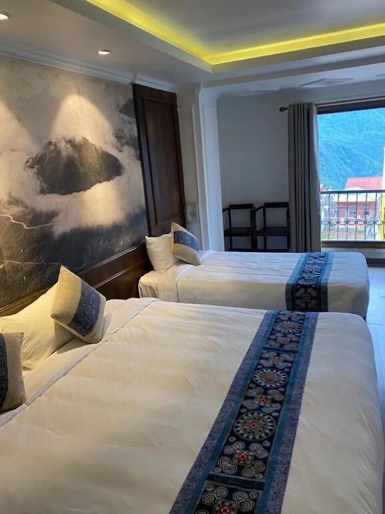 Premier Triple Room, Mountain View photo 3