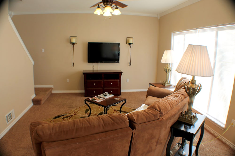 The Grand Mansion (301) photo 3