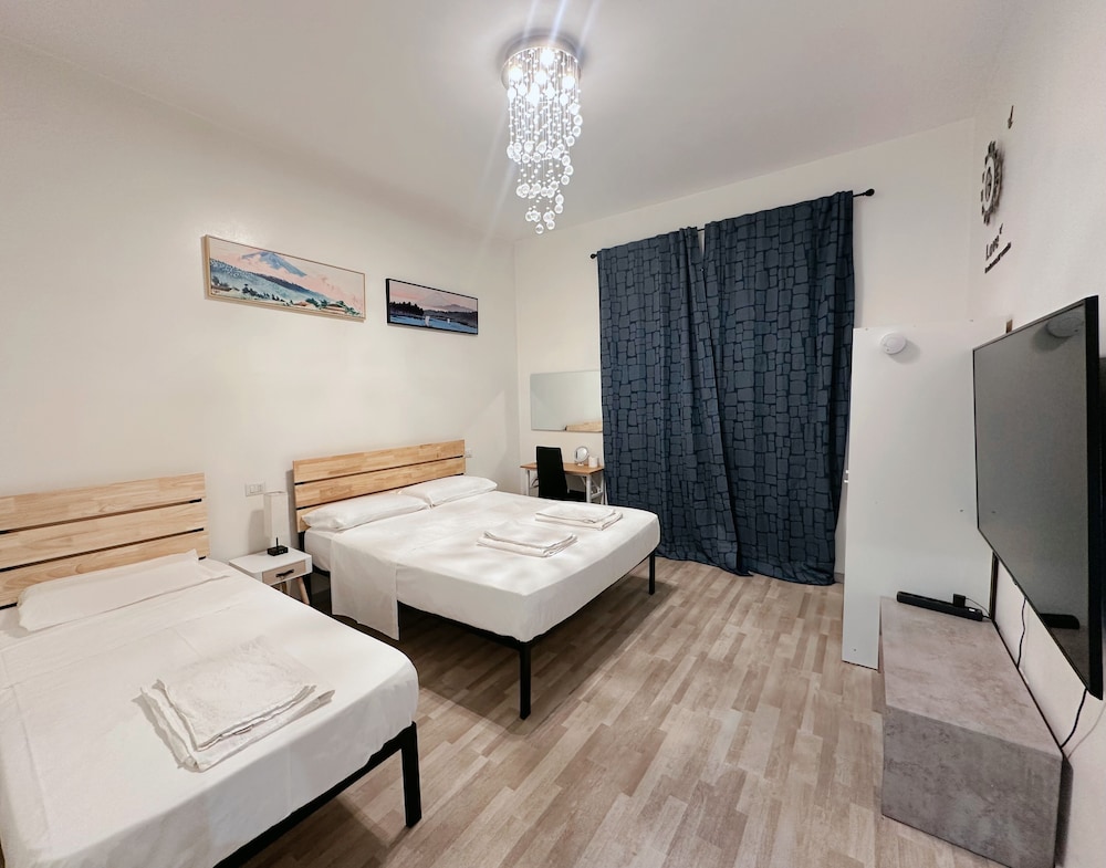 Basic Triple Room, Shared Bathroom