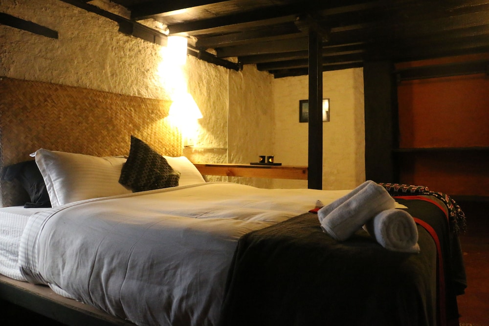 Deluxe Double Room, 1 King Bed, Private Bathroom photo 3