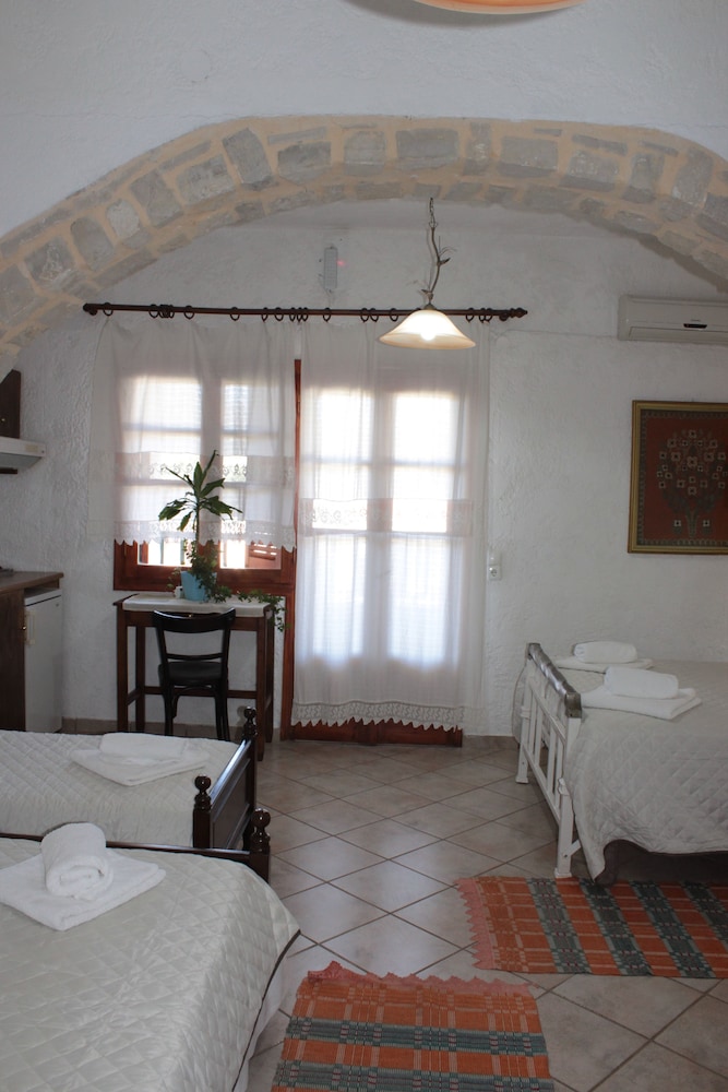Quadruple Room photo 2