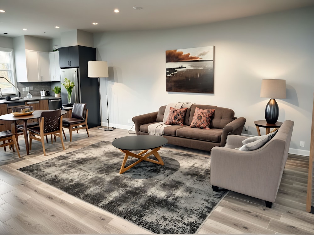 Exclusive Townhome, 2 Bedrooms
