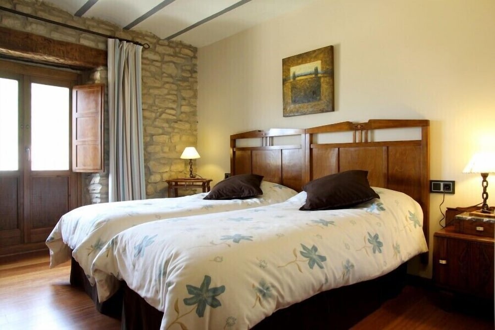 Room, Balcony