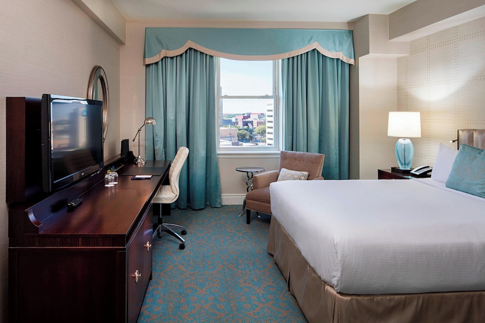 Room, 1 Queen Bed, City View