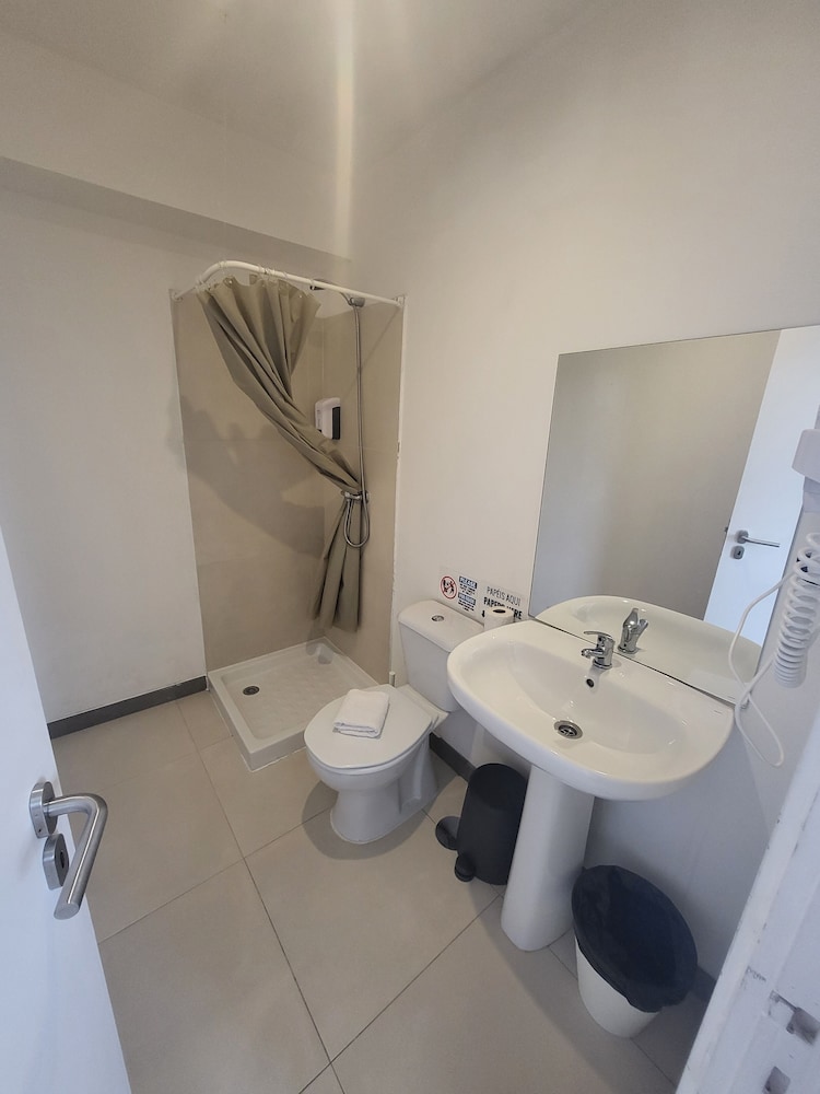 City Quadruple Room photo 2