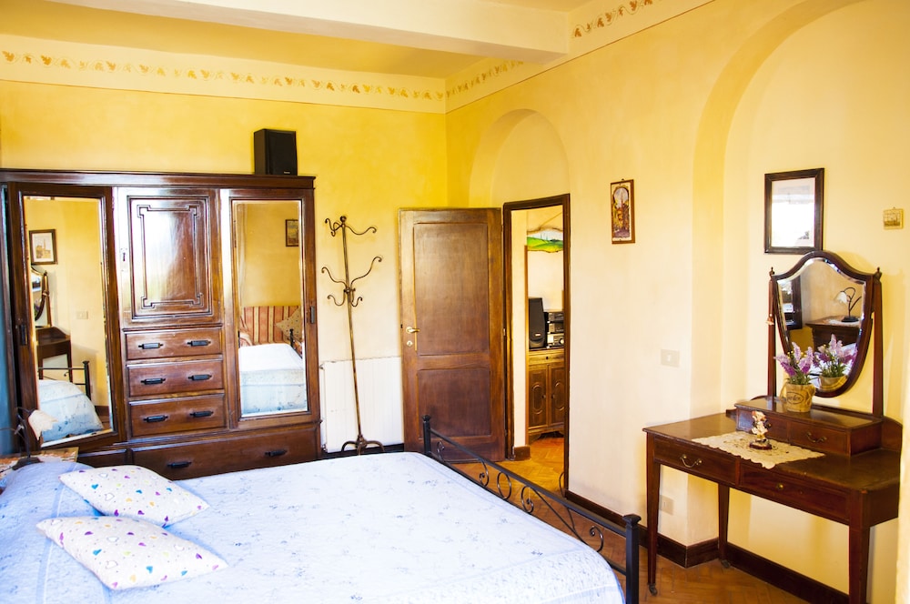 Standard Apartment, 1 Bedroom, Hill View photo 3