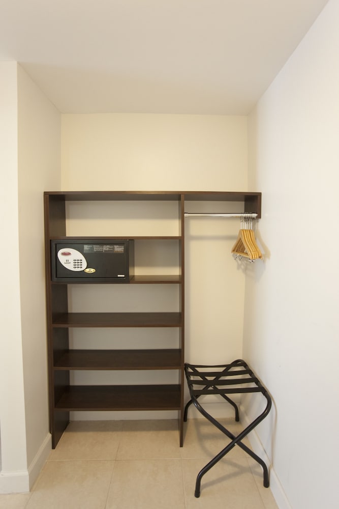 Standard Room, 1 King Bed, Accessible - Photo 2