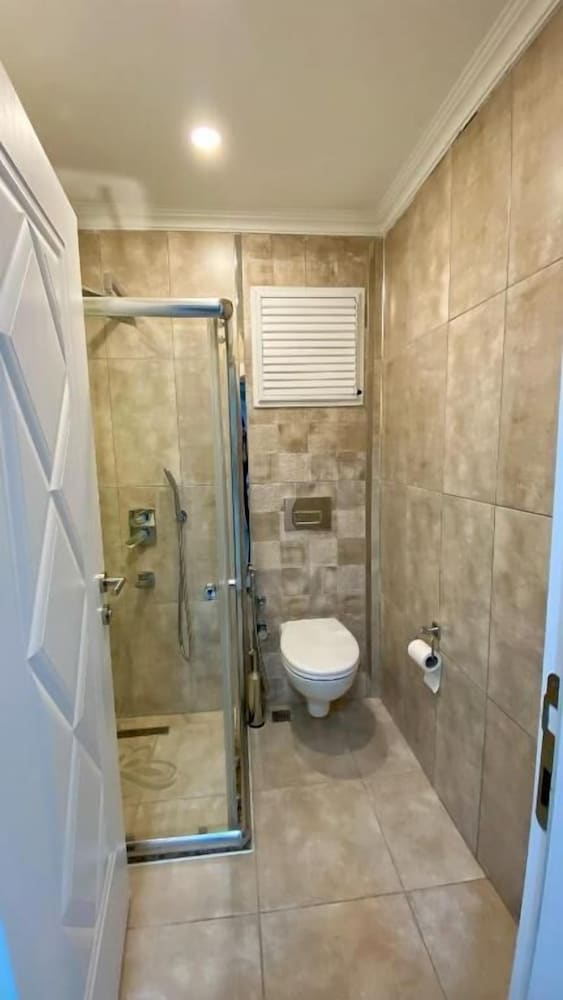 Deluxe Suite - Photo 8