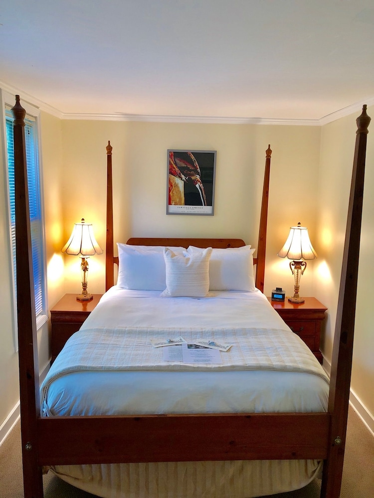 Deluxe Double Room, Ensuite (Queen with Porch #19) - Photo 6