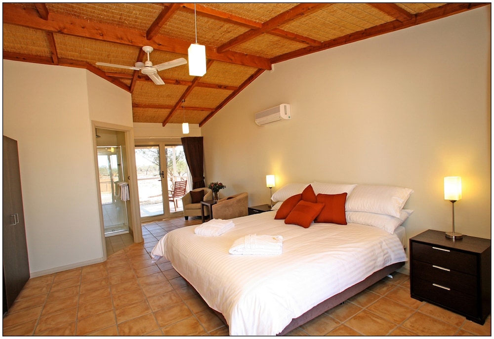 Deluxe Double Room, Non Smoking, Balcony (Deluxe Cabin) photo 1
