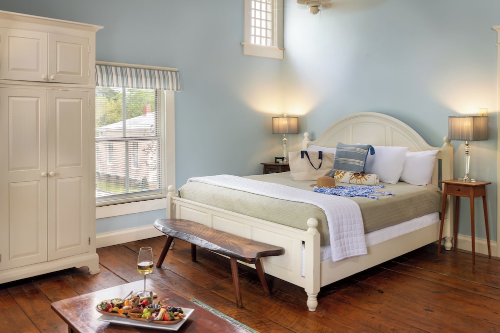 Premier Suite, 1 King Bed with Sofa bed (Yeopin Suite) photo 1