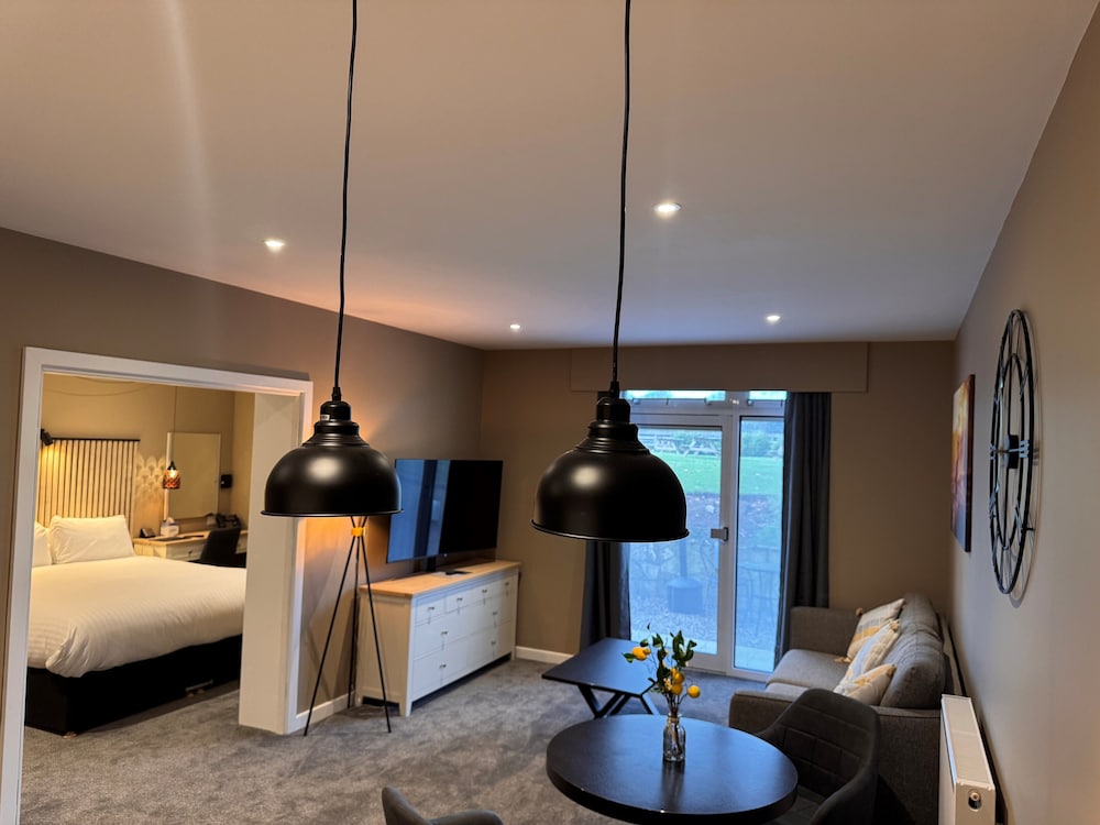 Ground Floor Studio Suite