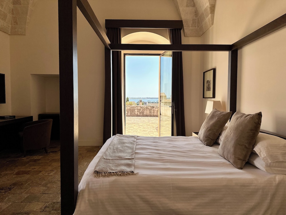 Exclusive Double or Twin Room - Photo 1