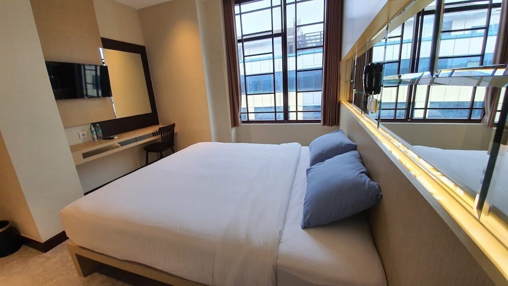 Deluxe Double or Twin Room, City View