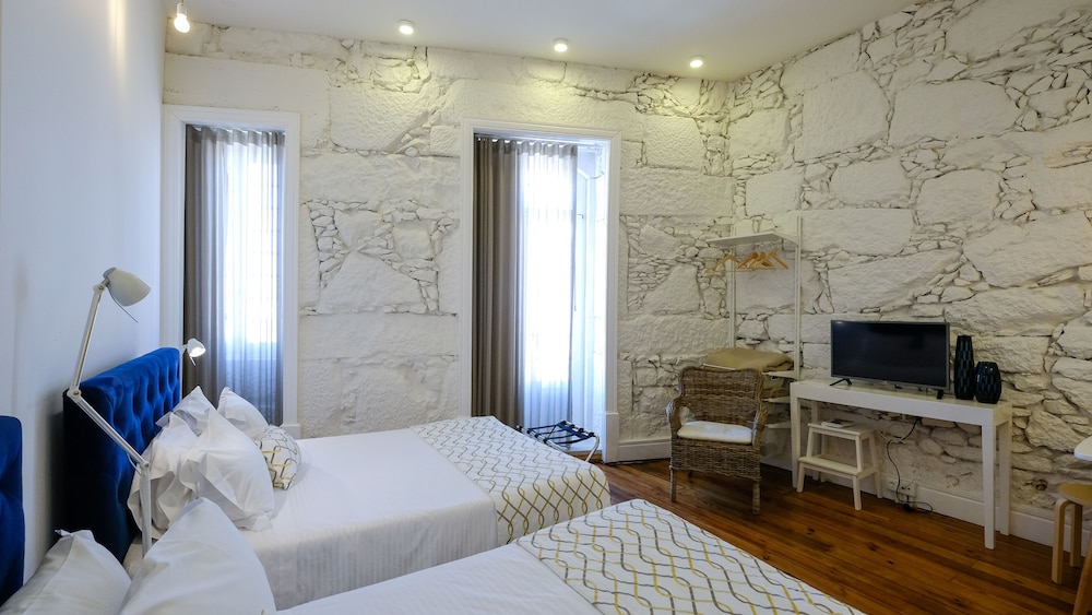 Deluxe Quadruple Room, Balcony photo 1