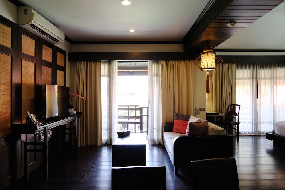 Suite, 1 Bedroom - Photo 7