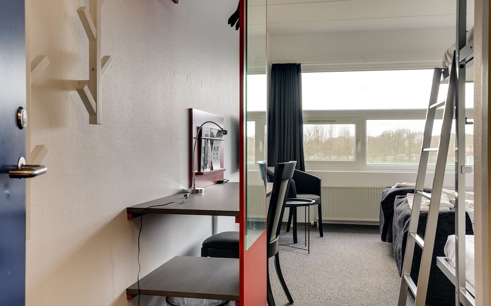 Superior Quadruple Room photo 2