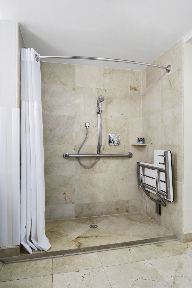 Room, 2 Queen Beds, Accessible