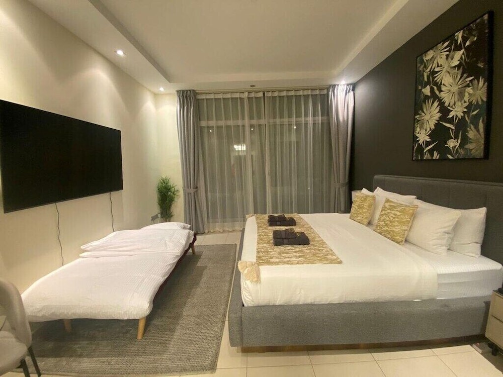 Deluxe Studio, 1 King Bed, Sea View