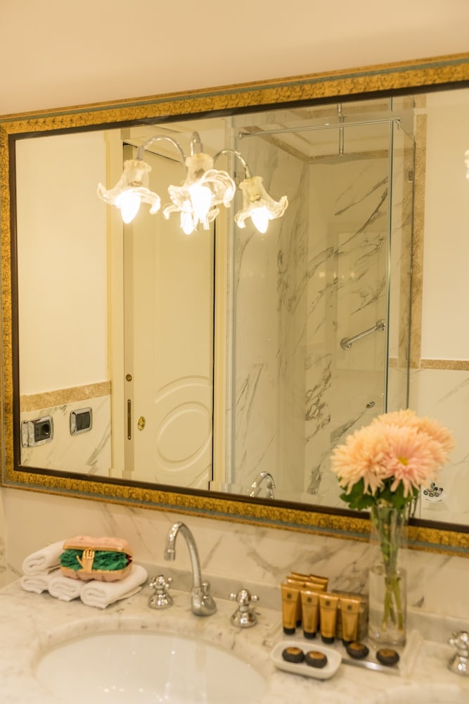 Superior Room - Photo 7