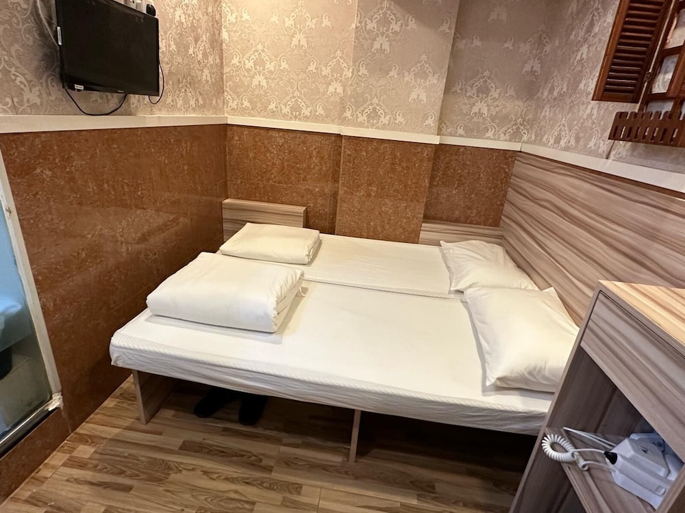 Basic Room photo 3