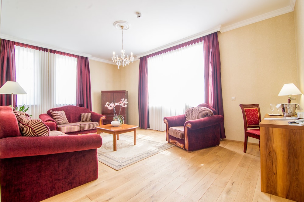 Suite (Kastély) photo 3