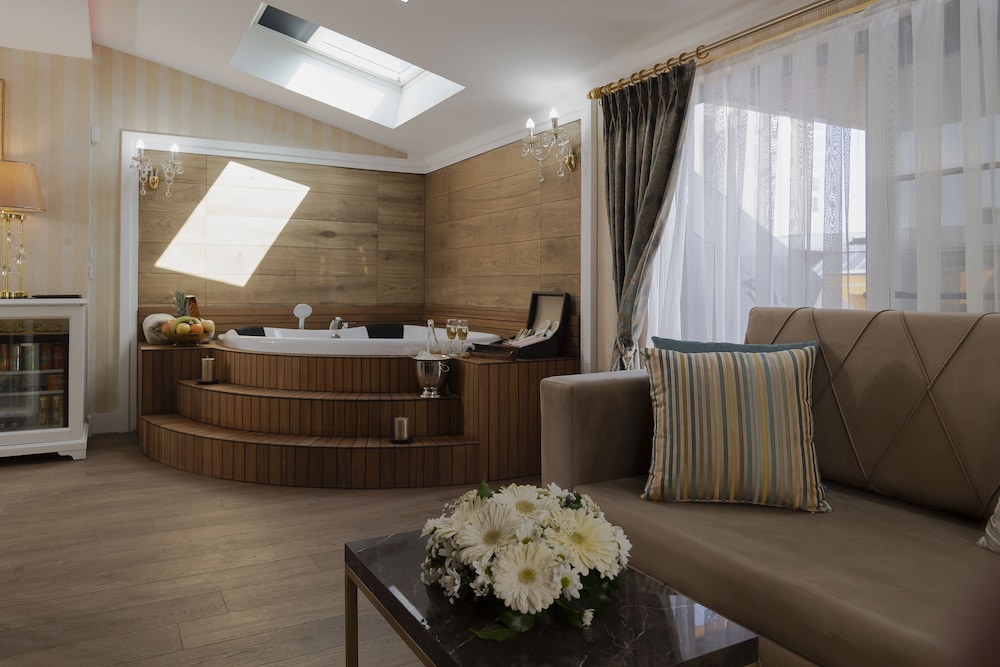 Junior Suite - Photo 2
