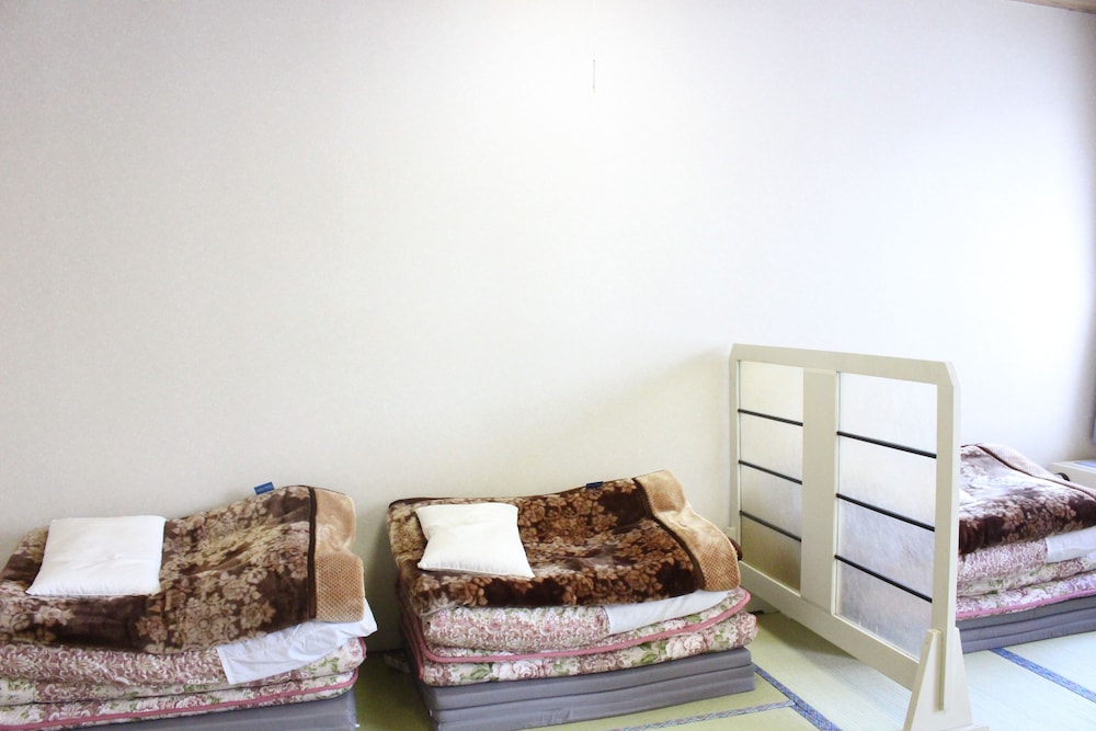 Shared Dormitory, Women only photo 2