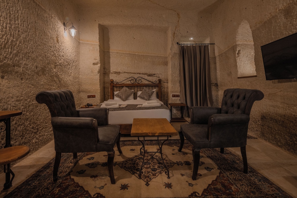 Suite - Photo 10