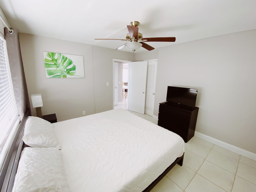 Deluxe 2-Bedroom Queen W/ Kitchen & Sofa Bed photo 2