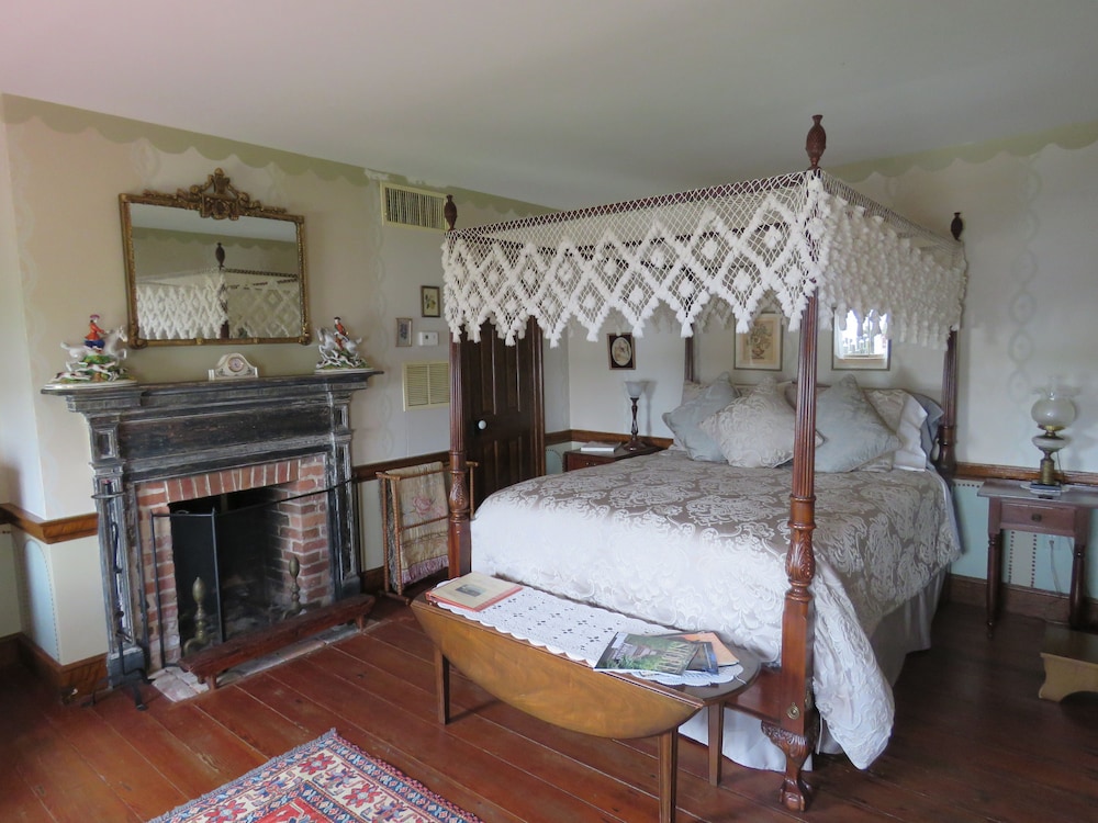 Federal Room
