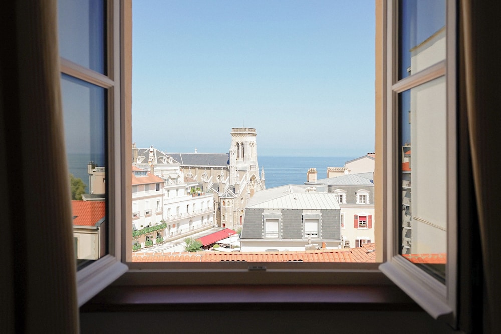 Deluxe Double Room, 1 Queen Bed, Sea Facing