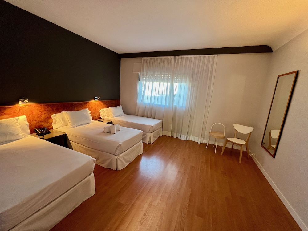 Standard Triple Room photo 2