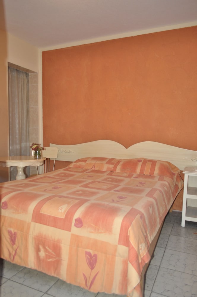 Standard Room photo 3
