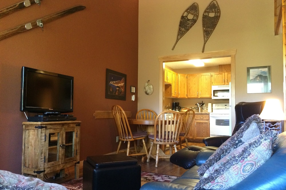 Condo, 1 Bedroom (With Loft Unit 313)